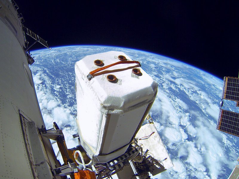 Рентгеновский монитор СПИН-X1-МВН на борту МКС (фото ТАСС)